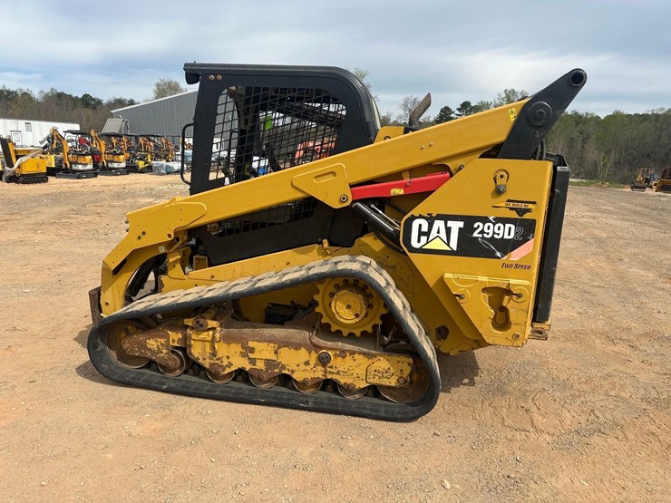 2017-caterpillar-299d2-image-8