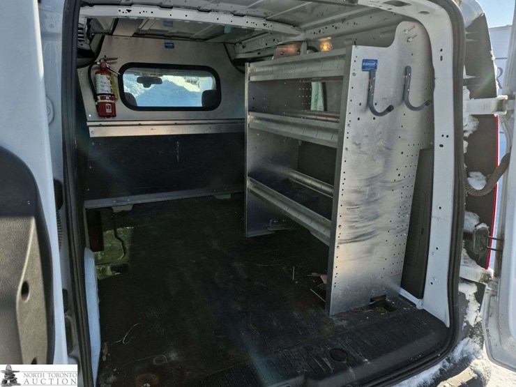 2014-ford-transit-connect-image-24