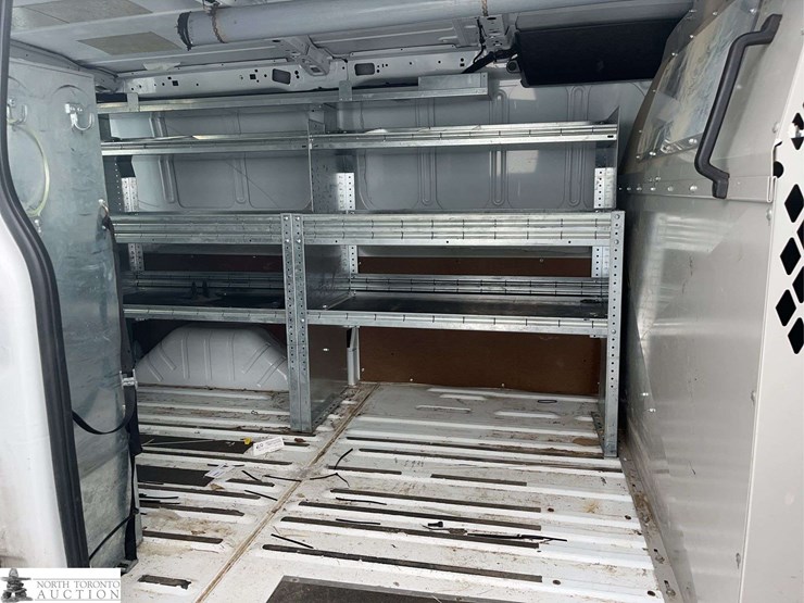 2016-ford-transit-image-24