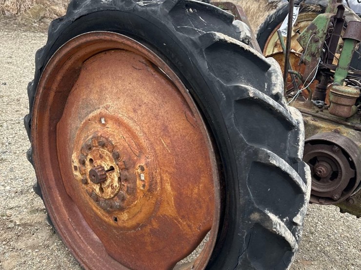 john-deere-b-image-7