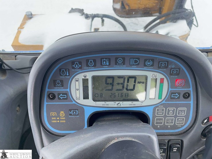 2014-new-holland-tv6070-image-11