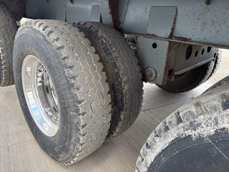 2015-smithco-side-dump-image-31