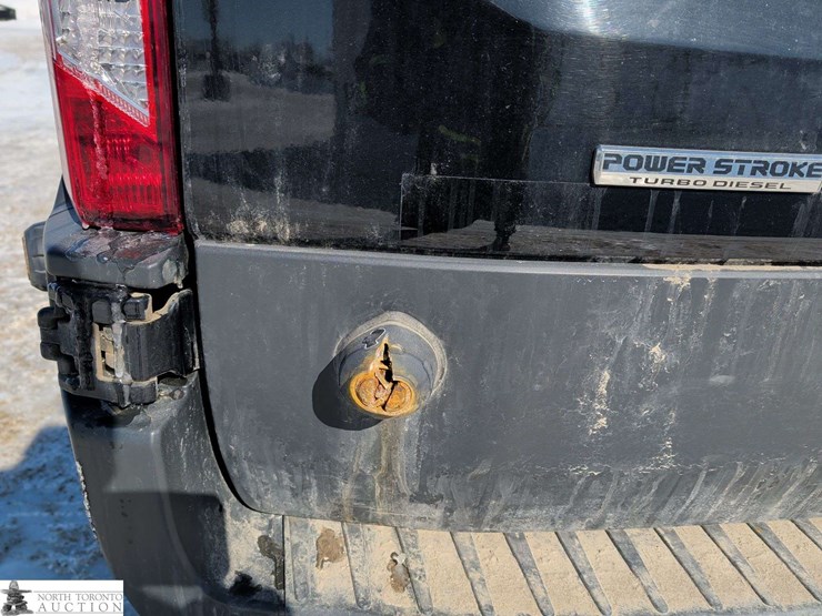 2017-ford-transit-image-31