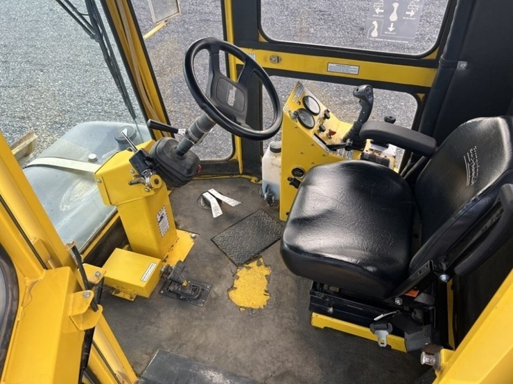 2015-superior-broom-dt80j-image-32