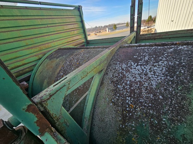 john-deere-100-image-28