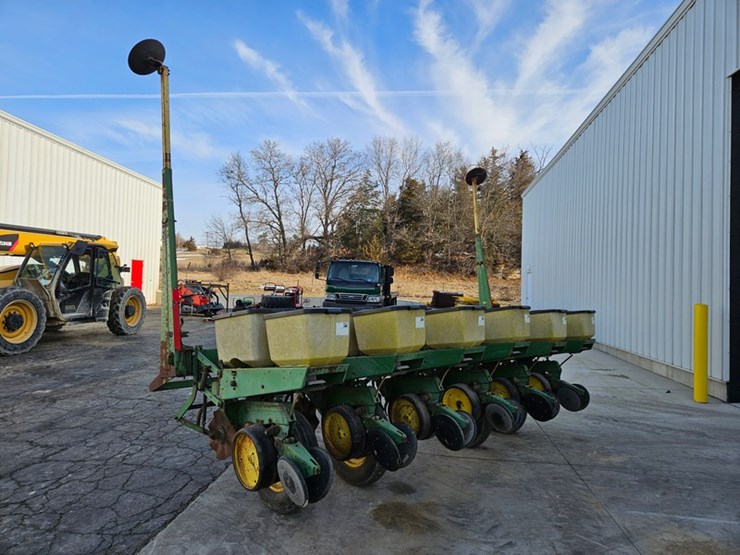 john-deere-7000-image-3