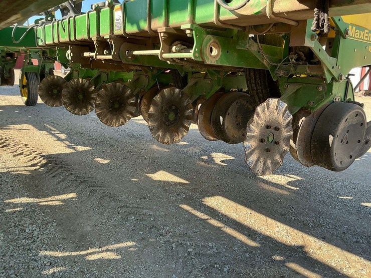 2001-john-deere-1770-image-6