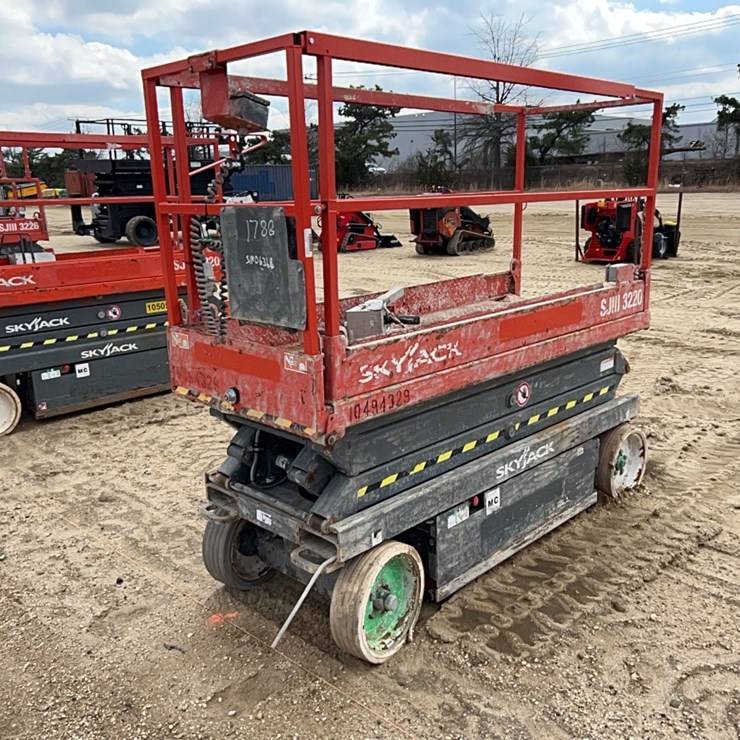 2016 SKYJACK SJIII3220