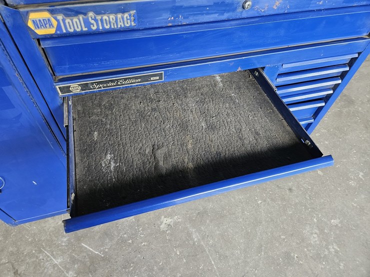 napa-special-edition-rolling-tool-chest-image-5