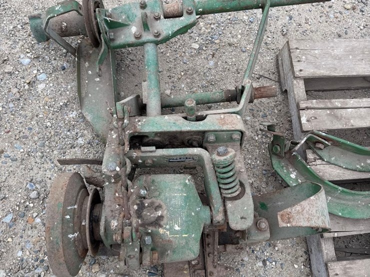 2227---john-deere-sickle-bar-mower---9'---from-the-larry-polk-estate-image-3