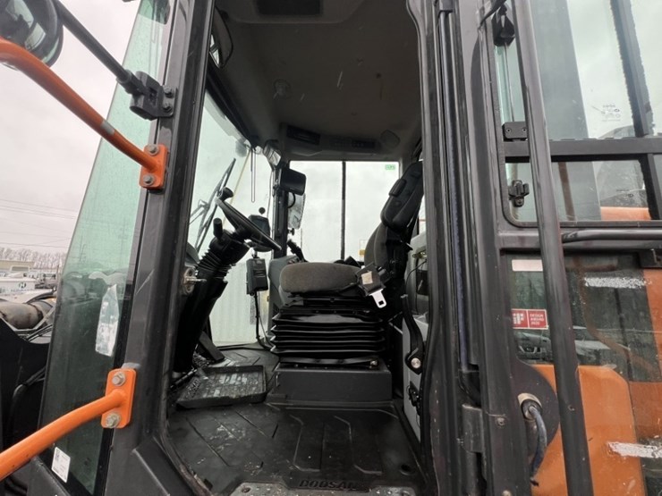 2021-doosan-dl320-7-image-25