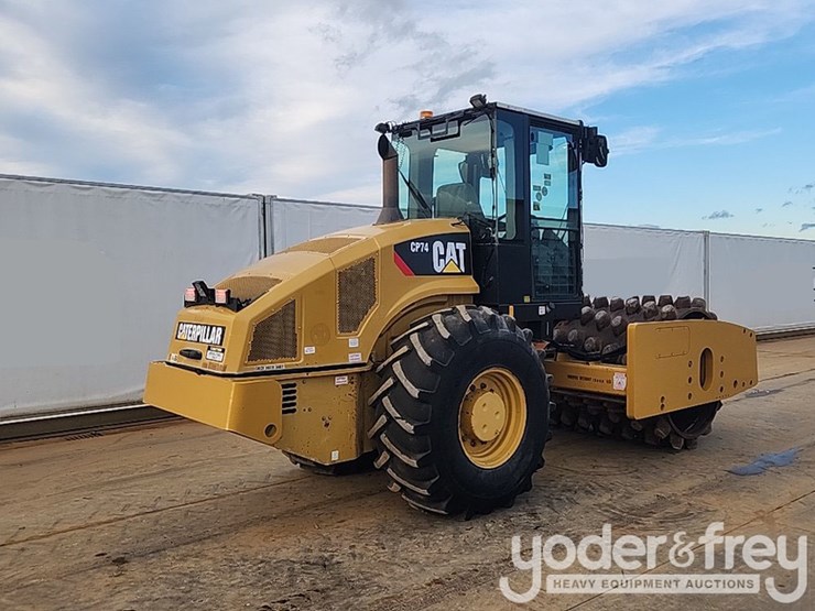 2011-caterpillar-cp74-image-5