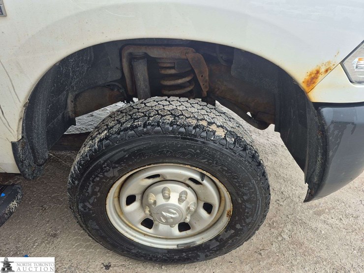 2016-dodge-2500-image-21