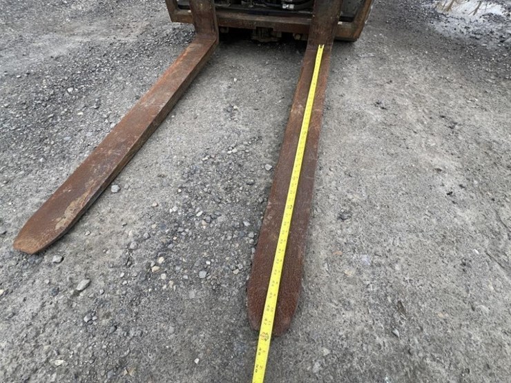 2014-toyota-8fgu25-image-22