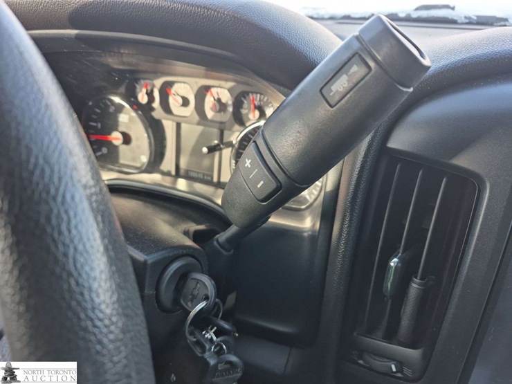 2019-chevrolet-silverado-2500hd-image-17