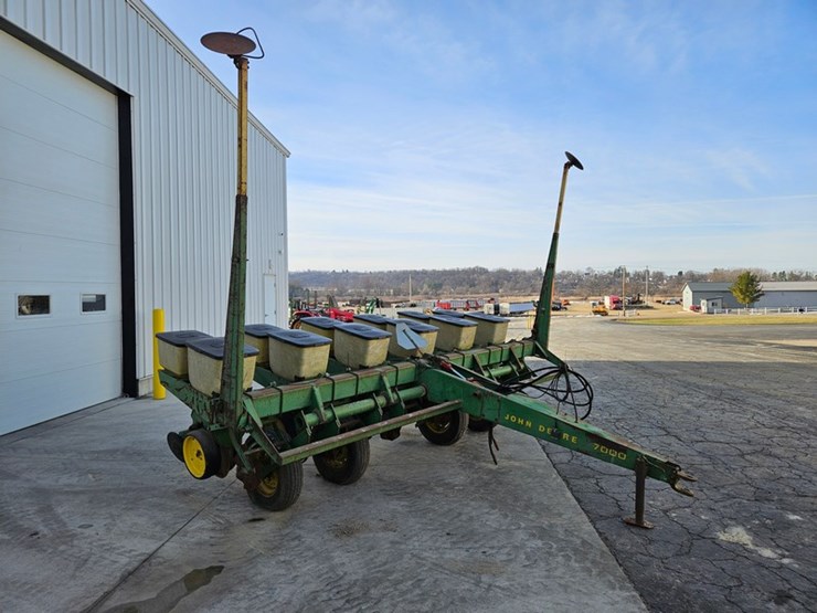 john-deere-7000-image-7