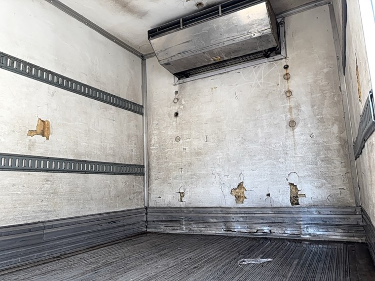 2017-international-durastar-4300-image-11