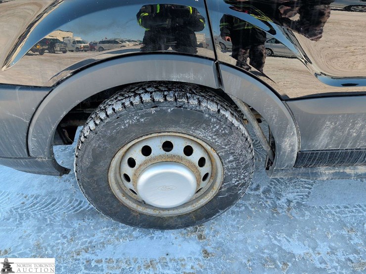 2017-ford-transit-image-9