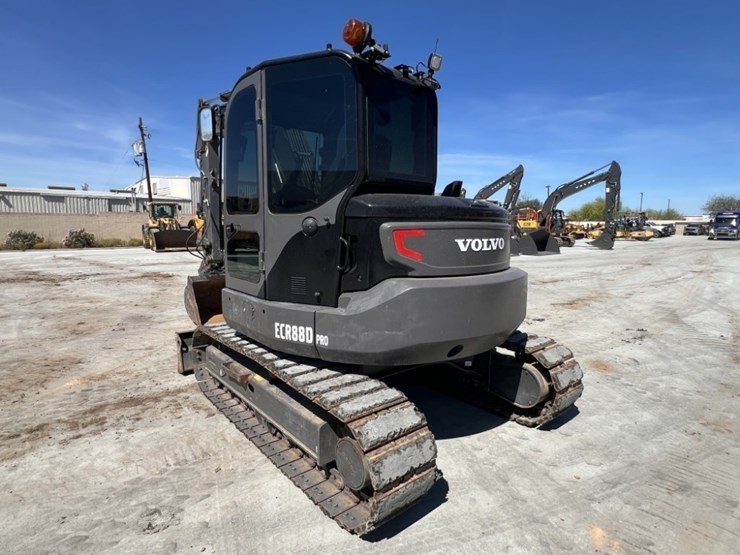 2024-volvo-ecr88d-image-3