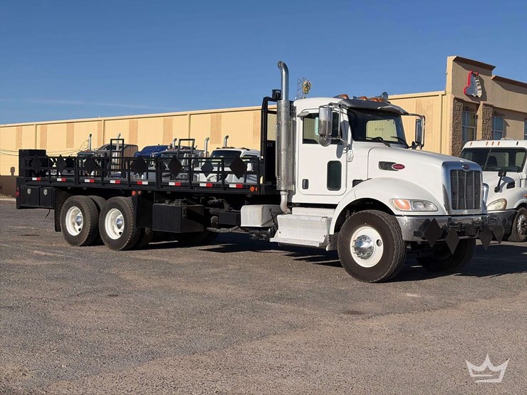 2015-peterbilt-348-image-4