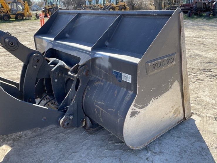 2023-volvo-l70h-image-16