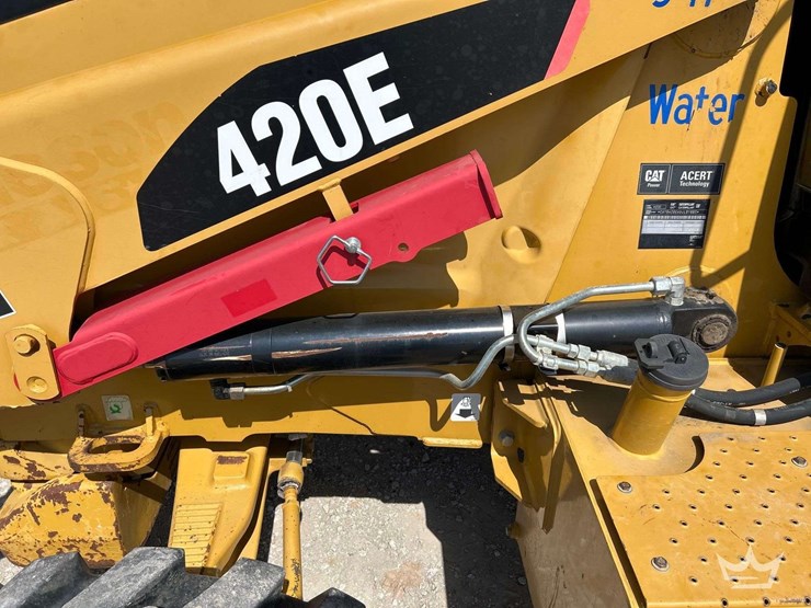 2011-caterpillar-420e-image-22