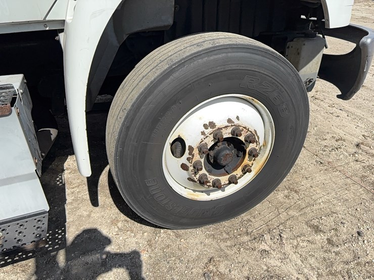 2015-international-durastar-4300-image-10