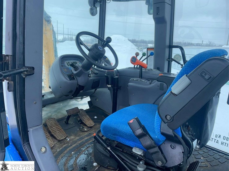 2014-new-holland-tv6070-image-14