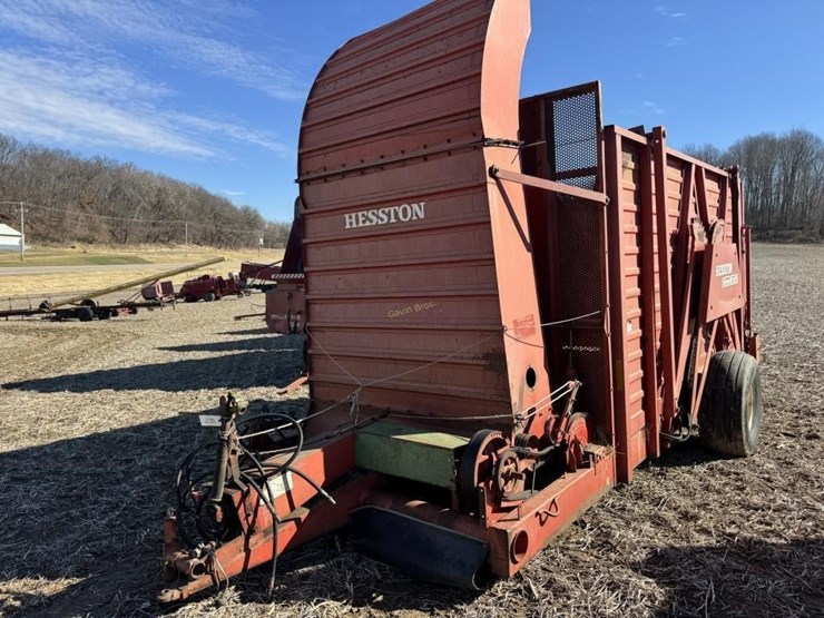 hesston-stackhand-30a-stacker---off-site-image-2