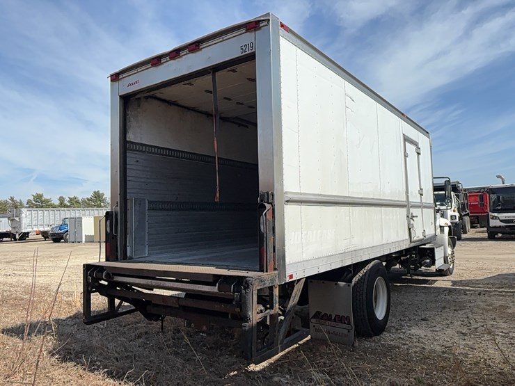 2015-international-durastar-4300-image-3