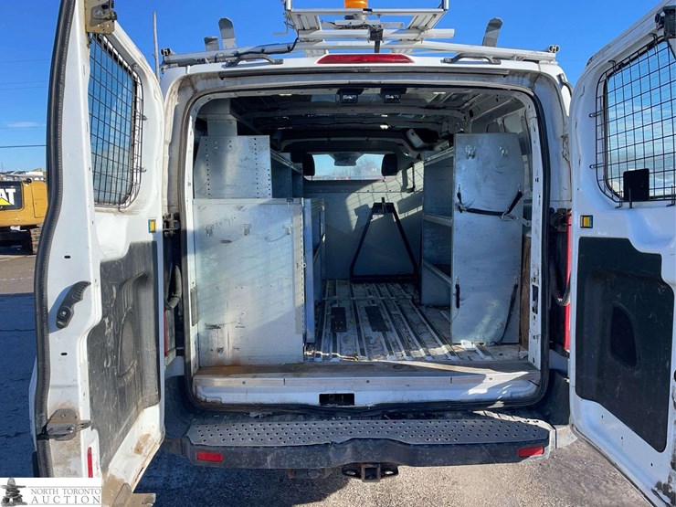 2016-ford-transit-image-26