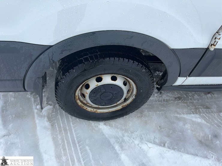 2016-ford-transit-image-10