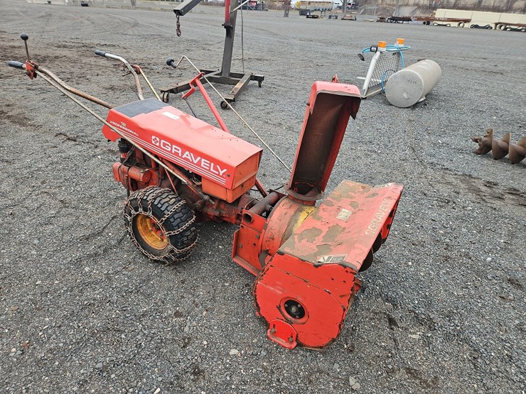 gravely-12-snow-blower-image-3