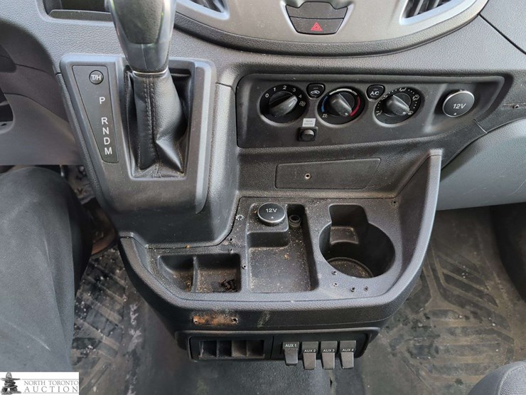 2017-ford-transit-image-25