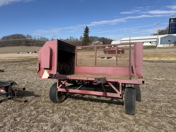 bale-chopper-for-big-square-bales---off-site-image-5