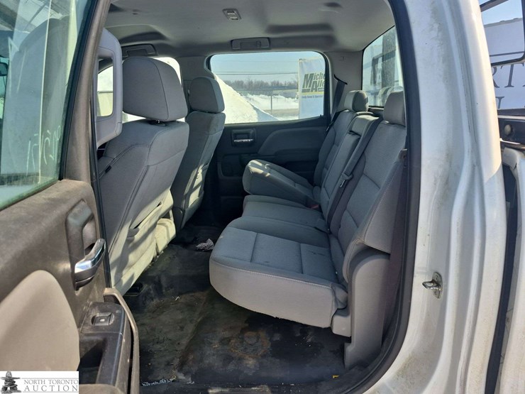 2017-chevrolet-silverado-1500-image-21