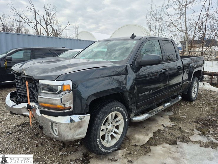 2017-chevrolet-silverado-1500-image-1