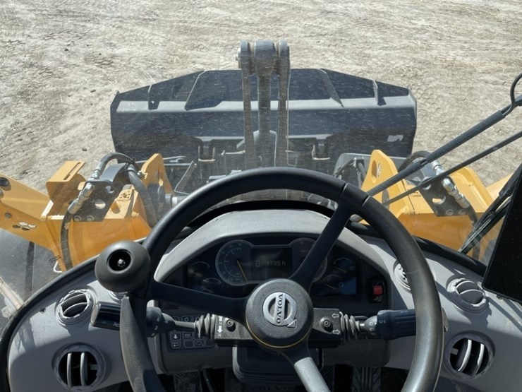 2023-volvo-l70h-image-42