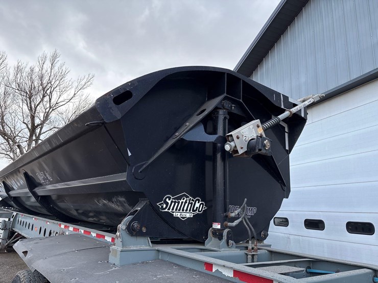 2015-smithco-side-dump-image-36