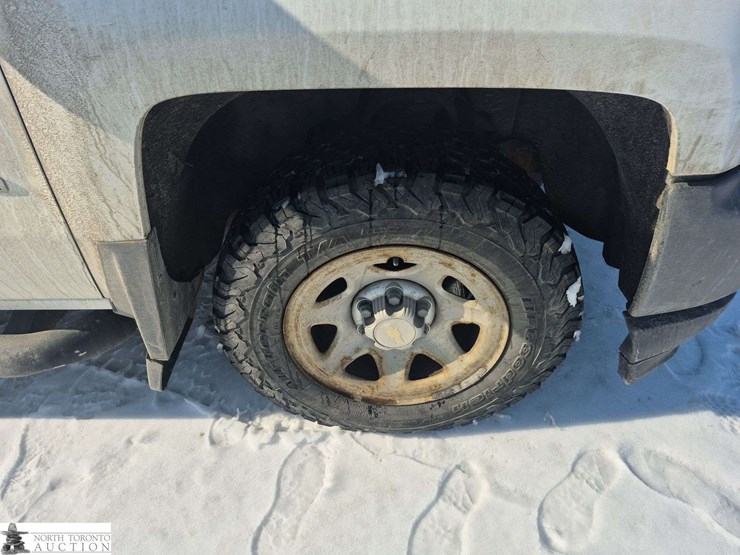 2017-chevrolet-silverado-1500-image-26