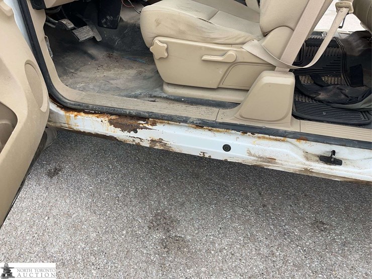 2011-gmc-sierra-1500-image-31