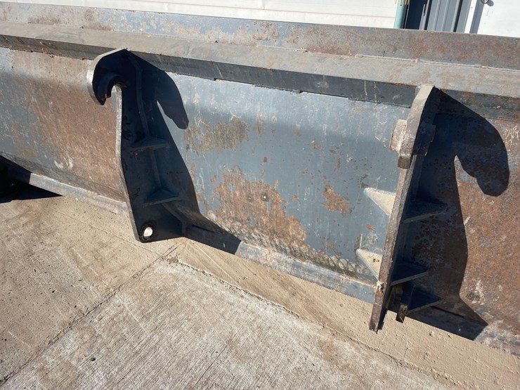 raveling-12ft-volvo-loader-mount-push-blade--1-owner-image-16