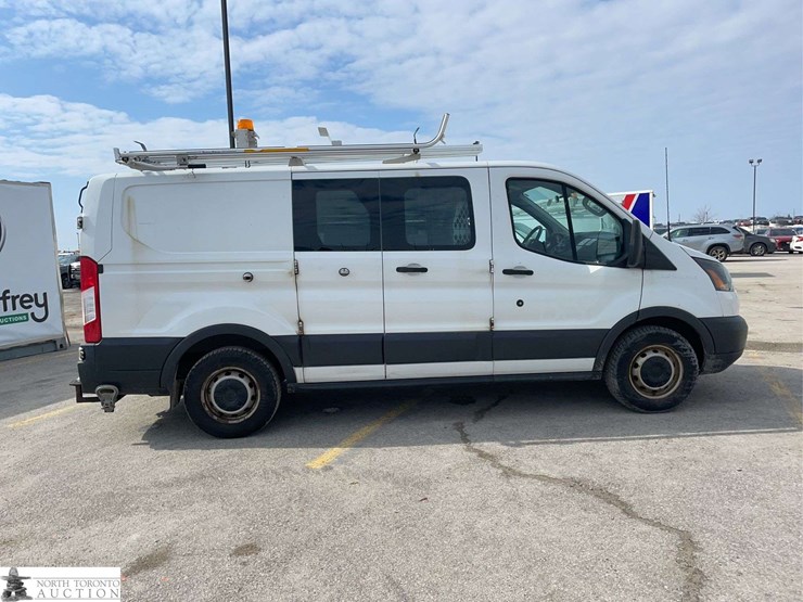 2015-ford-transit-image-4