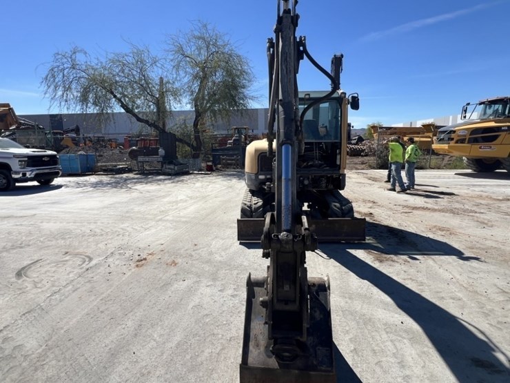 2013-volvo-ecr58-image-8