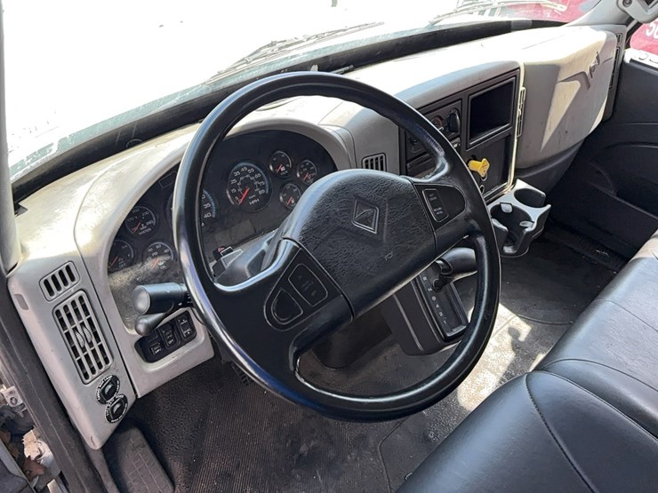 2016-international-durastar-4300-image-18