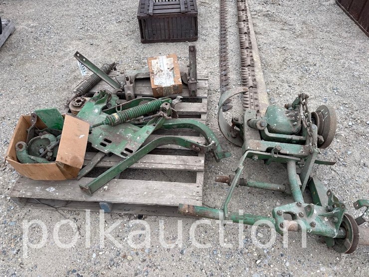 2227---john-deere-sickle-bar-mower---9'---from-the-larry-polk-estate-image-5