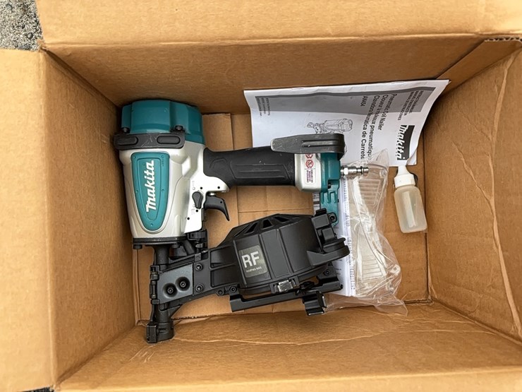 new-makita-1-3/4"-roofing-coil-pneumatic-nailer-an454-1-yr-factory-warranty-recon-new-support-equipment-image-1