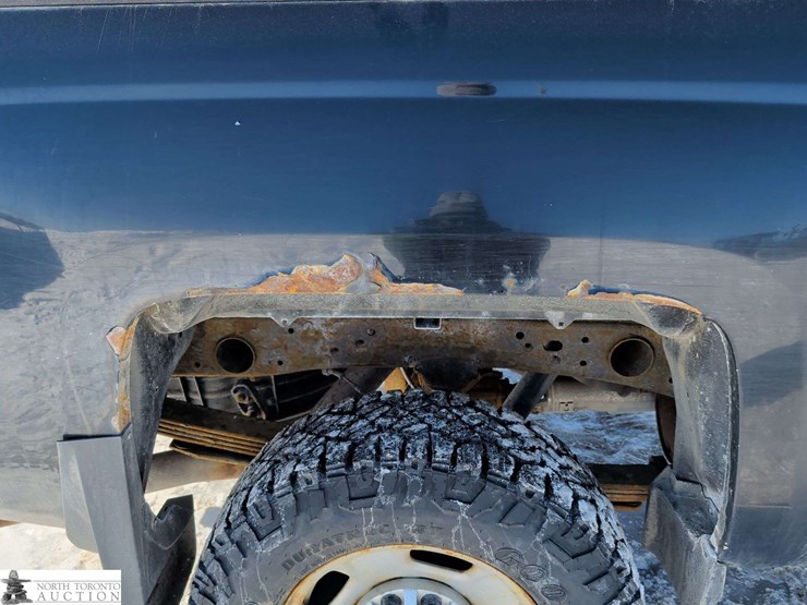 2016-chevrolet-silverado-2500hd-image-27