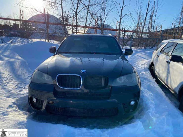 2011-bmw-x5-image-27