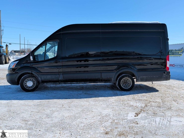 2017-ford-transit-image-2